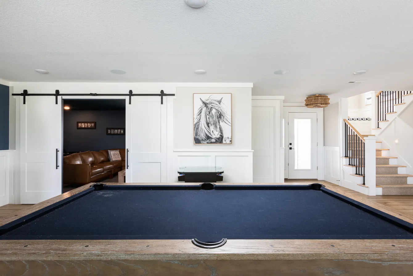 Pool table